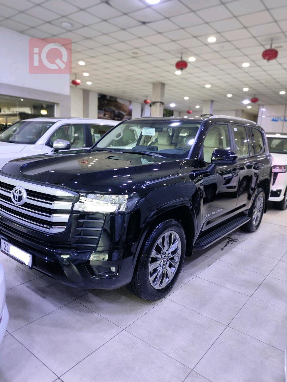 تۆیۆتا لاند کروزەر